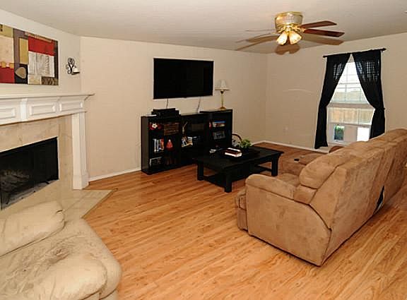 5th image of 4924 Watson Dr