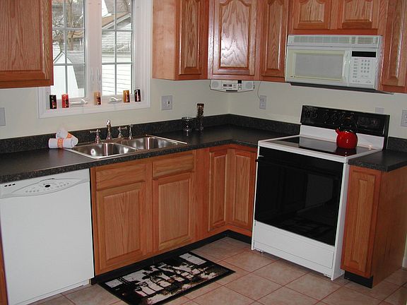 2nd image of 336 Linwood Ave