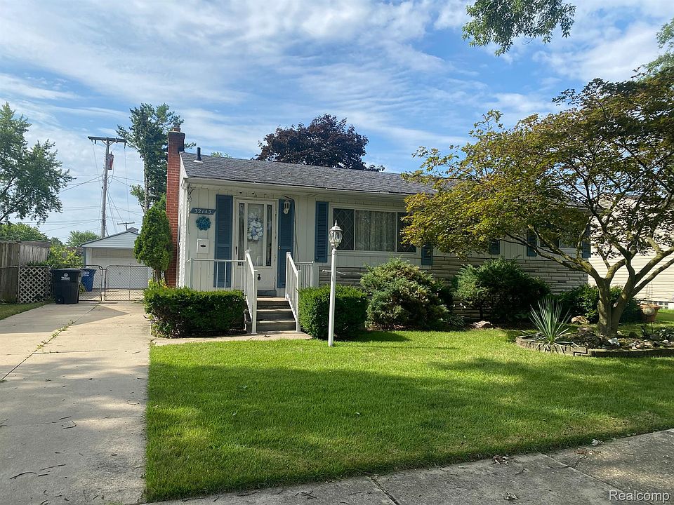 1st image of 32143 Melton St