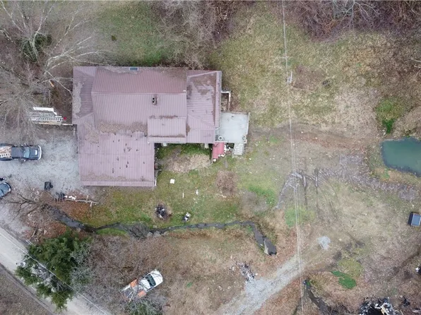 327 Constantine Rd, Smock, PA 15480
