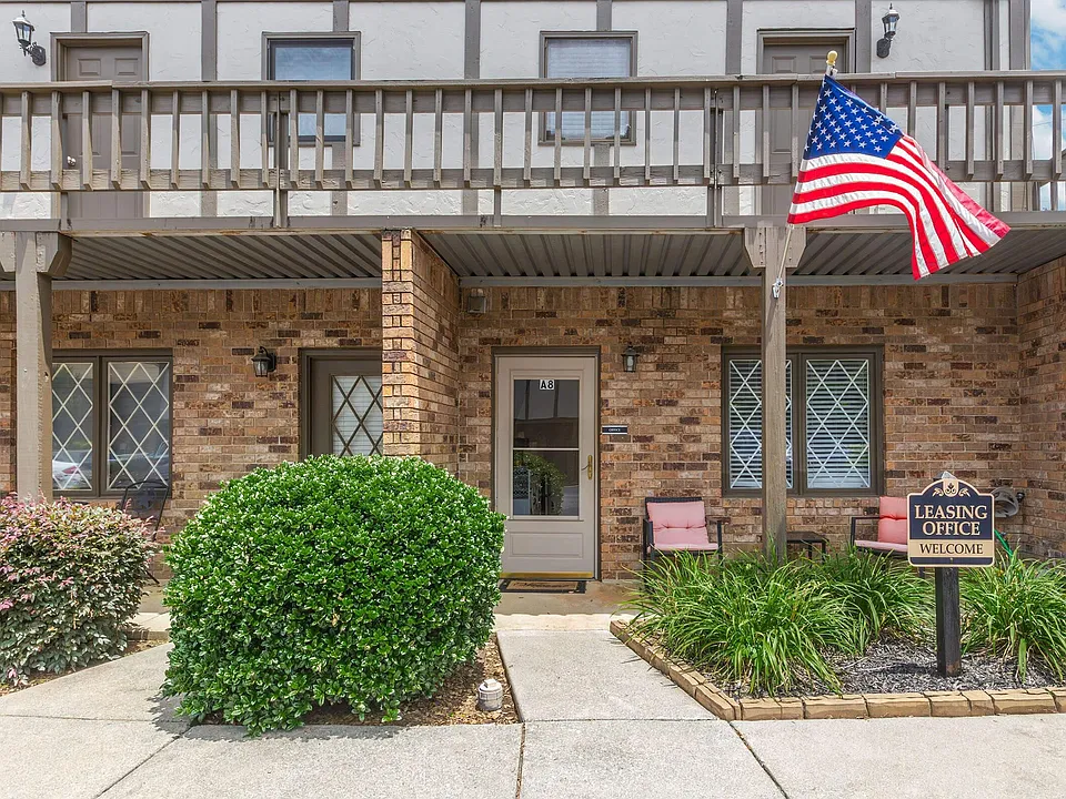 Welcome to Guest House, where comfort meets community. Enjoy attractive brick exteriors, well-maintained pathways, and inviting outdoor spaces. Your ideal living experience awaits. Schedule a tour today and see why Guest House is the perfect place to call