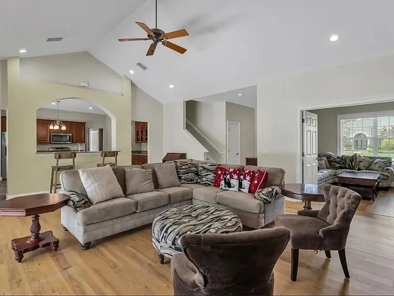 143 Shannon Oaks Dr — Photo 6
