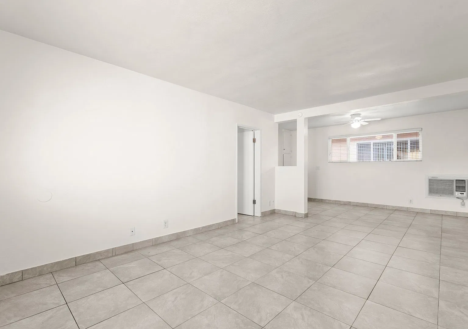 1 Month Free And Free 75" Tv Special! Spacious Upper 1 Bed / 1 Bath, Open Floorplan, Lots Of Clos... — Photo 3