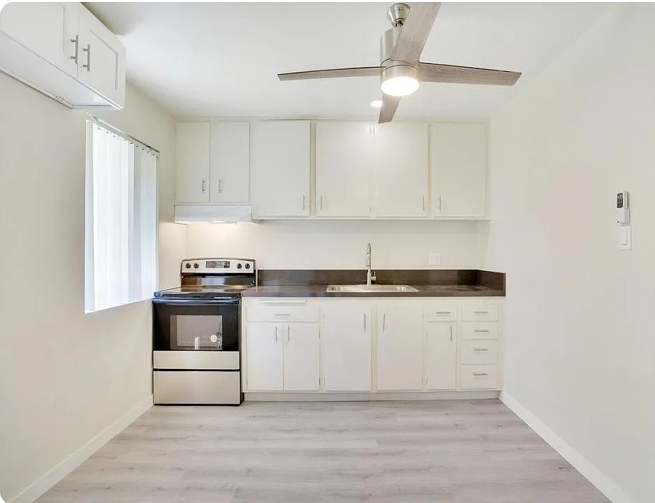 Building Photo - Clearwater Apartments