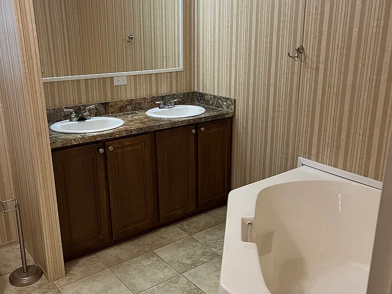 122 Shady View Dr #122 — Photo 9