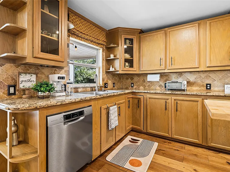 3902 Colquitt St — Photo 16