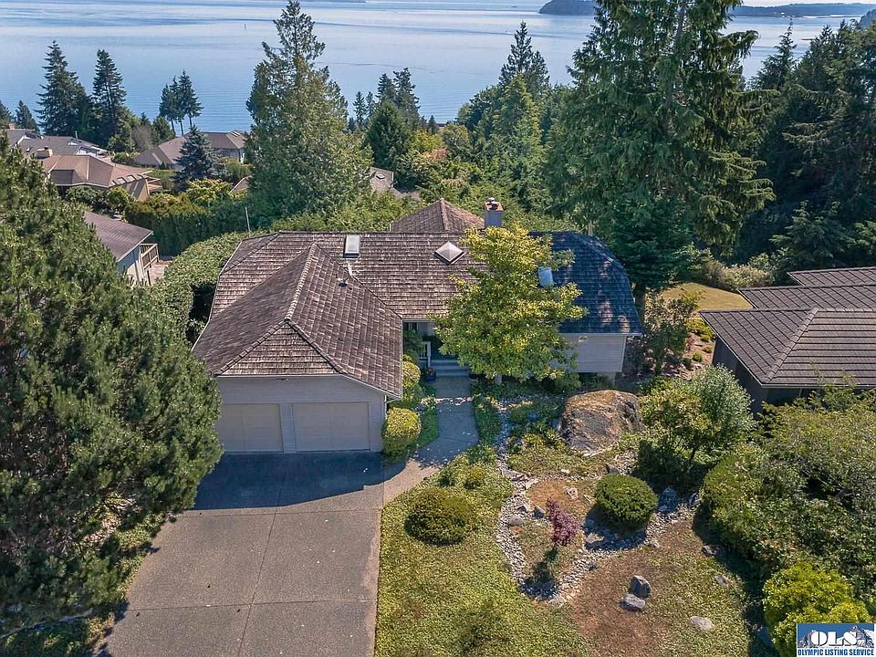 1st image of 563 Pioneer Dr