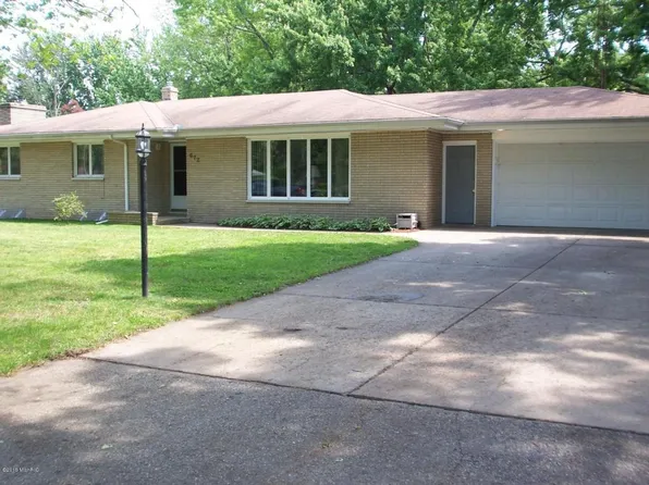 672 Jakway Ave, Benton Harbor, MI 49022