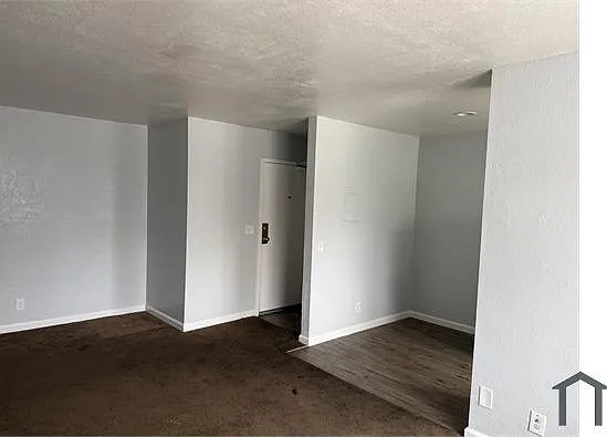 420 Cedar Ave #4 — Photo 4