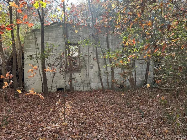 4939 Newland Rd, Warsaw, VA 22572