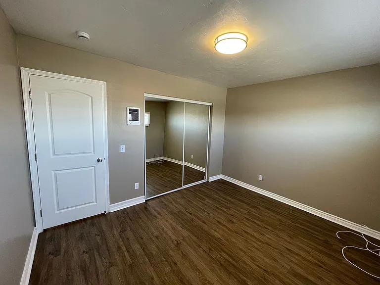 5005 Trojan Ave- Newly Renovated Ground Floor Home — Photo 4