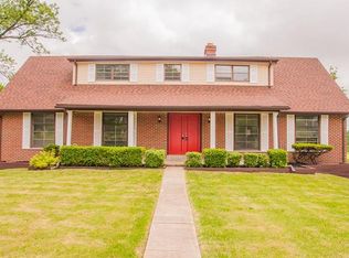 9906 Martingale Rd, Saint Louis, MO 63137