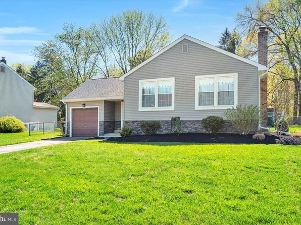 8 Sequoia Dr, Cinnaminson, NJ 08077
