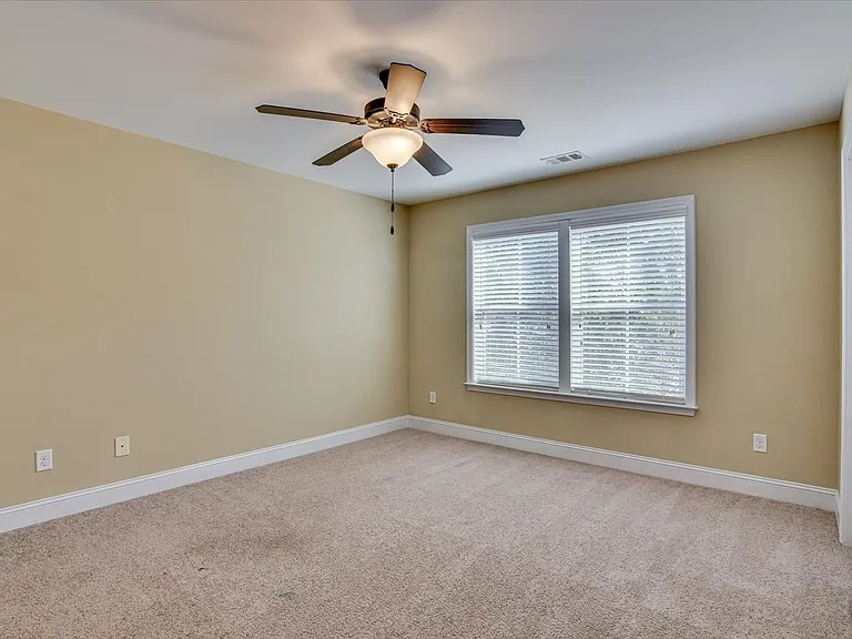 5515 Meghan Ln — Photo 32