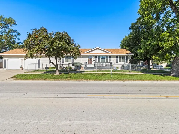 702 S 35th St, Council Bluffs, IA 51501