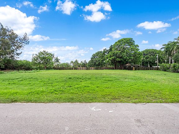 5th image of 11200 NW 14th Street