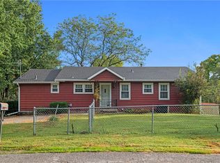 1515 Kenton St, Leavenworth, KS 66048