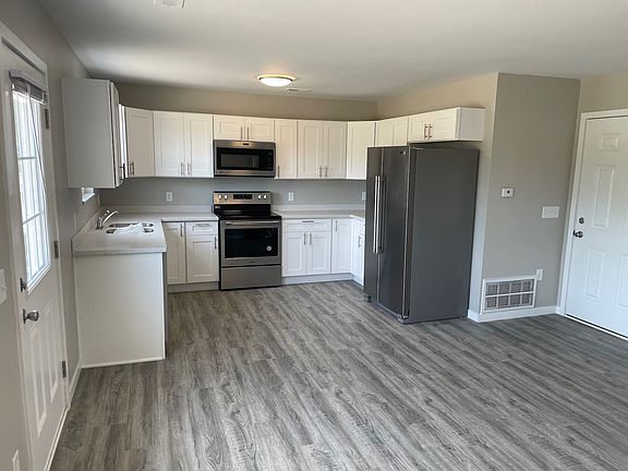 2nd image of 13303 S Custer Rd #A