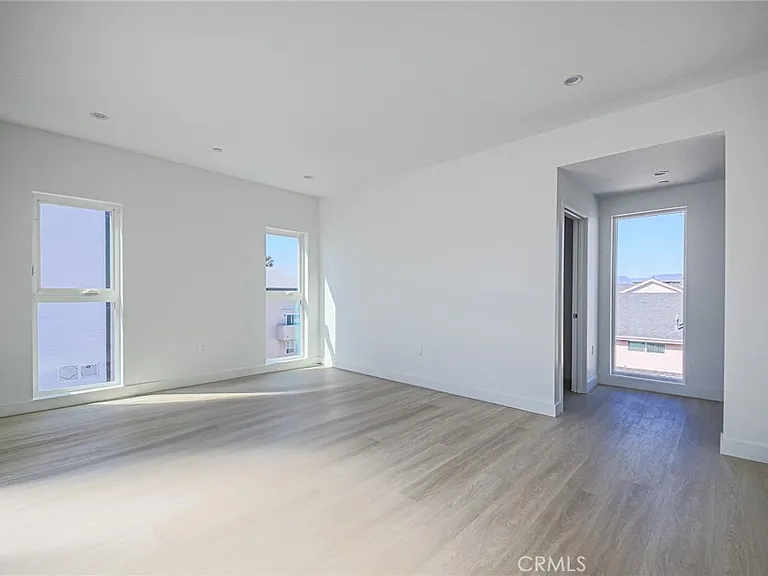 5265 Cartwright Ave #5263-1/2 — Photo 29