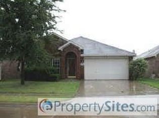 9028 Rushing River Dr, Fort Worth, TX 76118