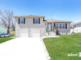 8704 Kentucky Ave, Raytown, MO 64138