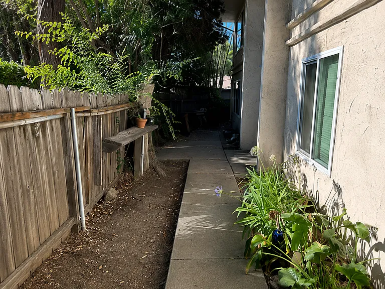 Front walk way to the 4 plex