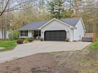 585 W Kessler Ct, Sanford, MI 48657