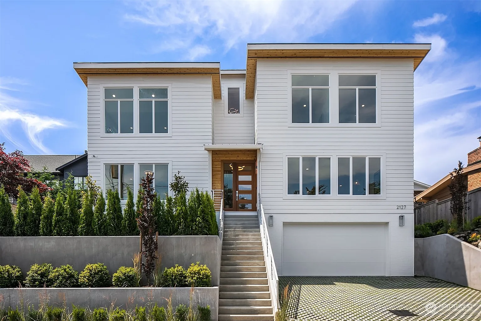 2127 33rd Avenue W photo 1