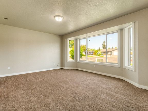 2nd image of 11917 4th Ave E