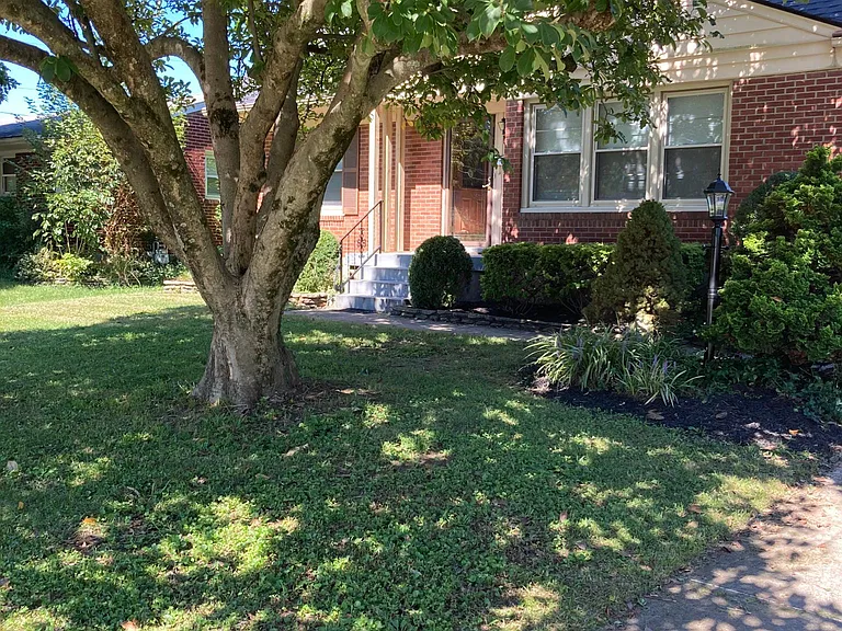 3405 Bryan Way — Photo 2