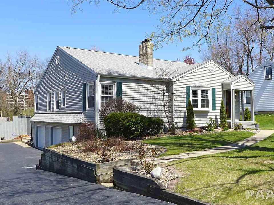 1st image of 411 W Clara Ave
