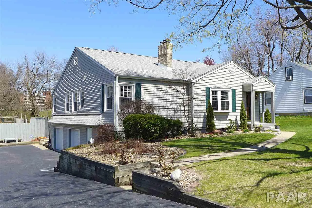 411 W Clara Ave photo 1