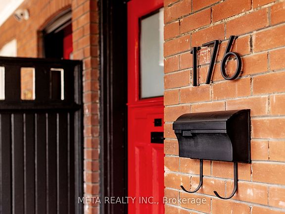 4th image of 176 Gainsborough Rd