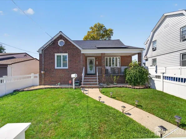 173 Liberty St, Fords, NJ 08863