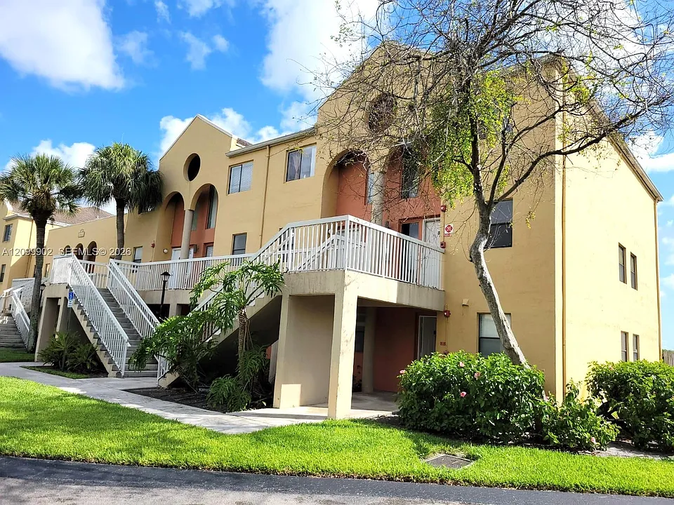 5200 NW 31st Ave #165-J