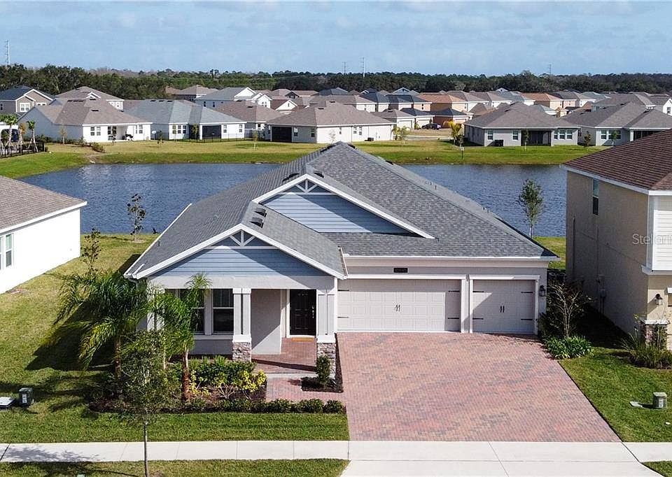1st image of 10946 Longleaf Woods Dr