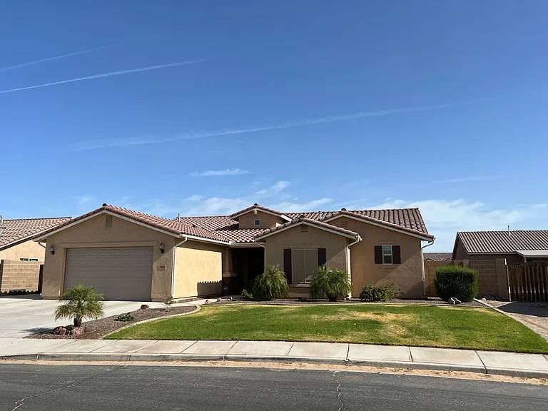 7968 E 38th Pl — Photo 2