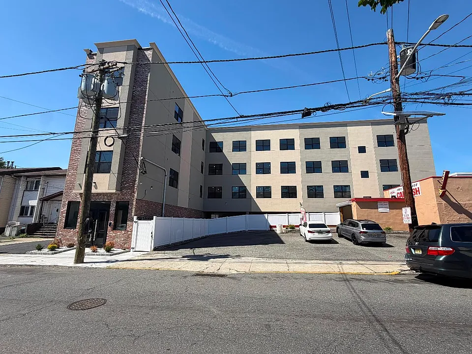 71-87 16th Ave #2