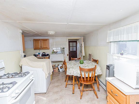 5th image of 40 Warren St
