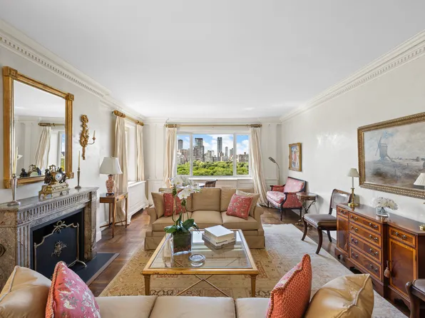 875 5th Avenue image 3 of 12