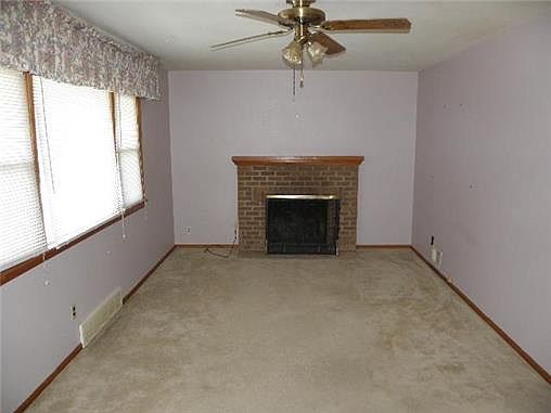 2nd image of 2021 N 75th St