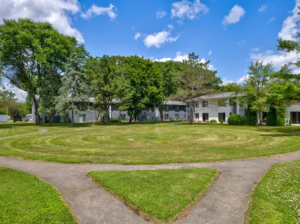 Tall Oaks Apartments