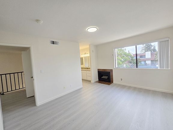 3rd image of 835 Monty Cir