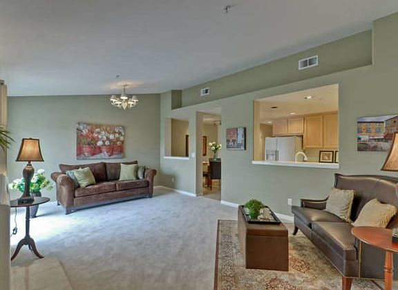 2nd image of 1289 Tea Rose Cir