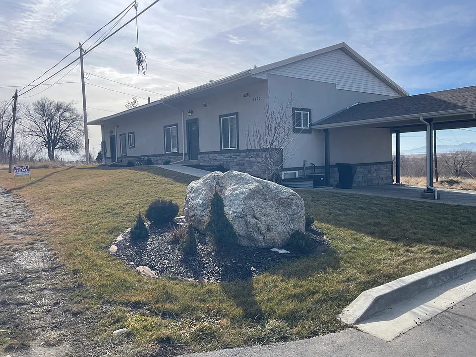 3820 S Highway 89