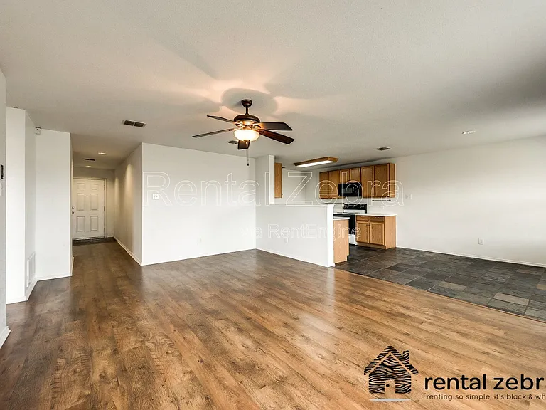 1336 Castle Ridge Rd — Photo 6