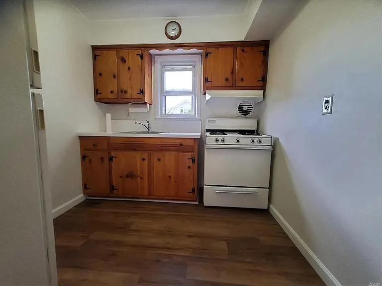 15 Daley Pl #2 — Photo 4