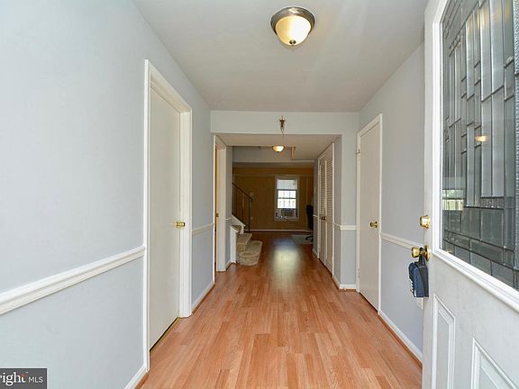 3rd image of 4436 Longworthe Sq