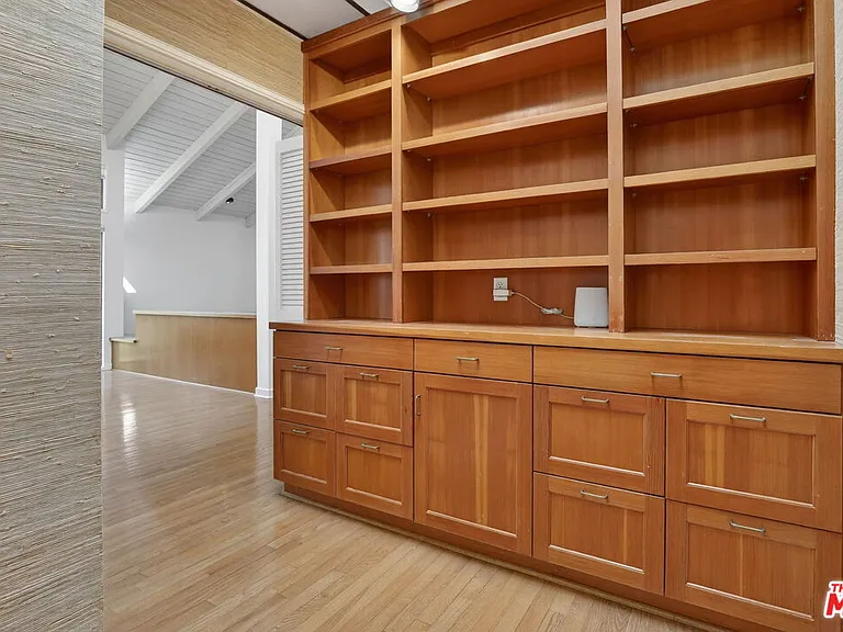1331 Avenida De Cortez — Photo 12