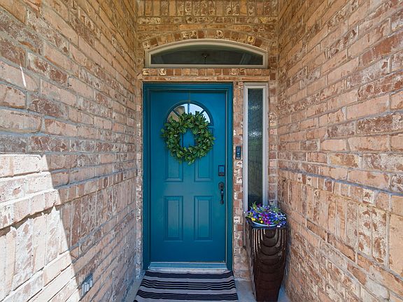 2nd image of 8305 Crystal Ln